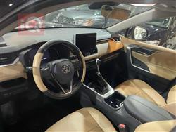 تۆیۆتا ڕاڤ 4